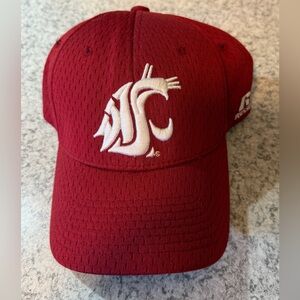 Russell Athletic |Men’s/Unisex Washington State Cougars Crimson Elastic Fit Cap